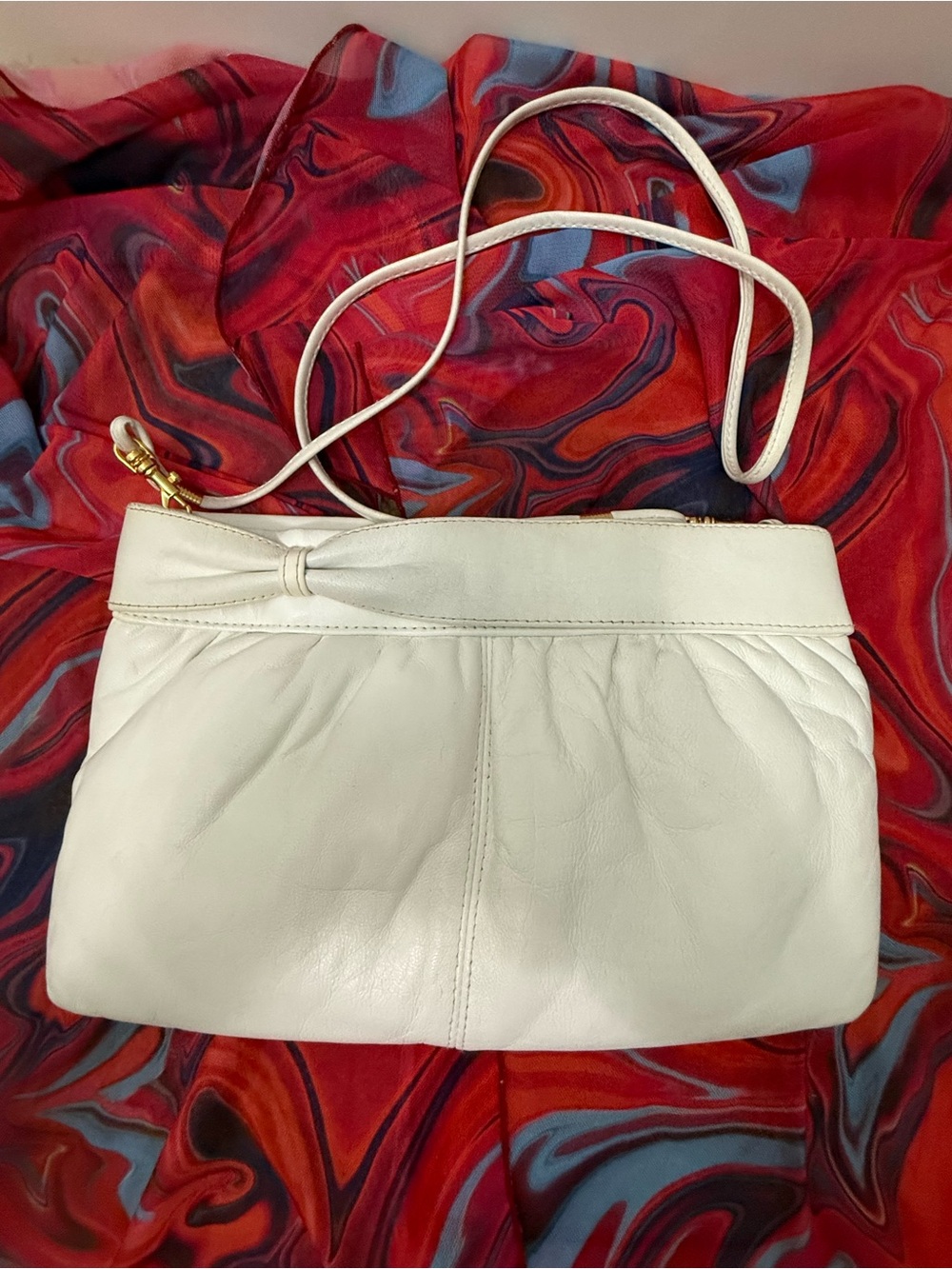 Vintage Creamy White Genuine Soft Leather Bow Crossbody Bag - Picture 1 of 5